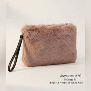 NWOT Expressions NYC Broome St Faux Fur Wristlet In Mauve Rose